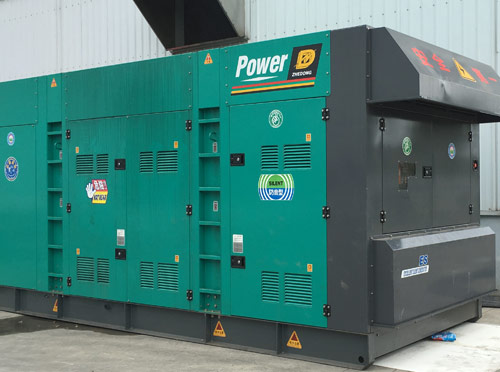 宁县升级发电机组的过程中需要注意哪些安全事项？