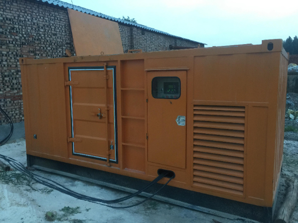 宁县发电机组长期使用中,电缆线的敷设路径有哪些要求?